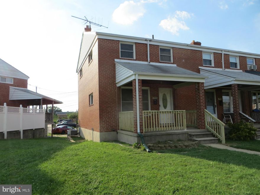 MUST HAVE EXCELLENT CREDIT, $1,195.00 per month for a three year lease, $1,250.00 per month two year lease and $1,295.00 per month for a one year lease.