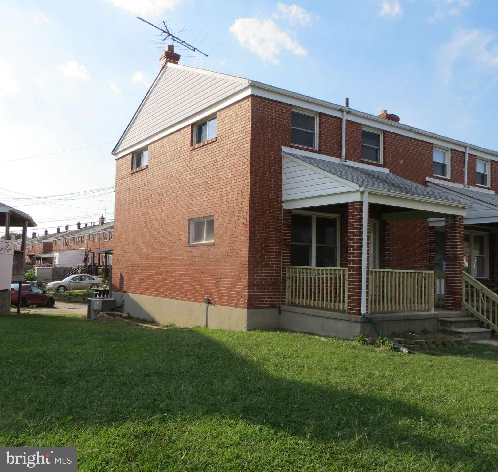 CHARLESMONT - Residential Lease