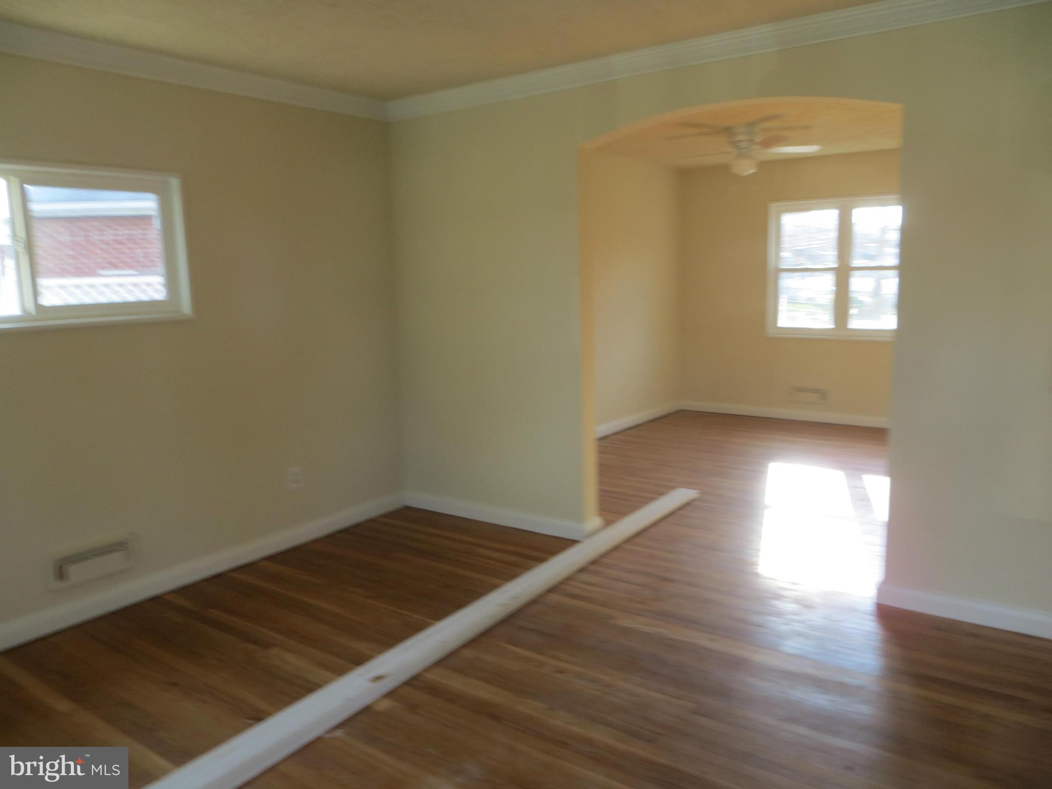 CHARLESMONT - Residential Lease