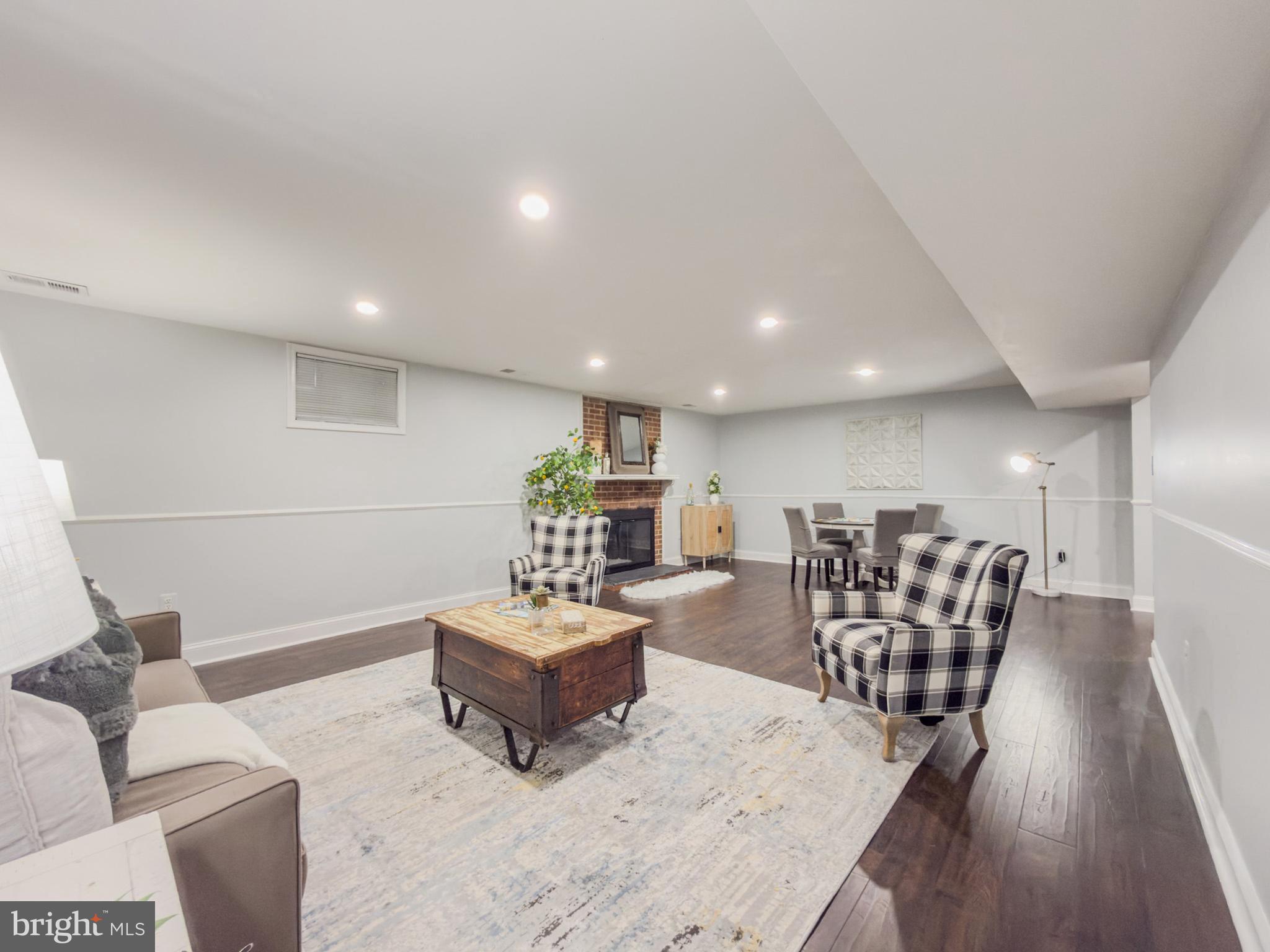 WASHINGTONIAN VILLAGE - Residential