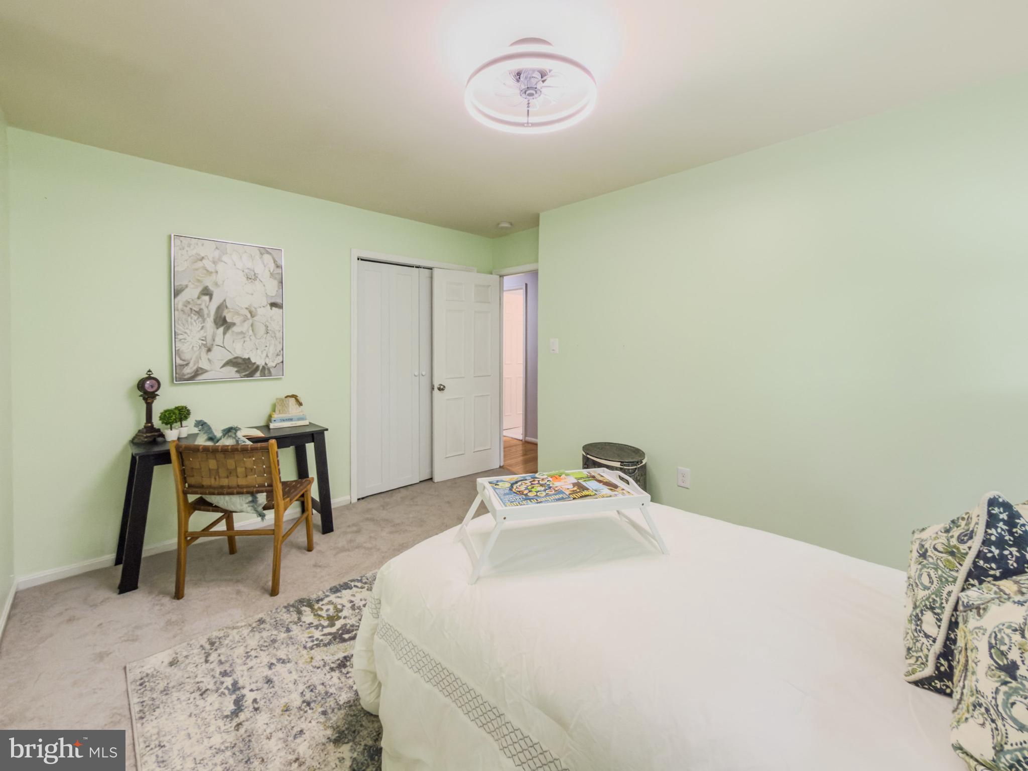 WASHINGTONIAN VILLAGE - Residential