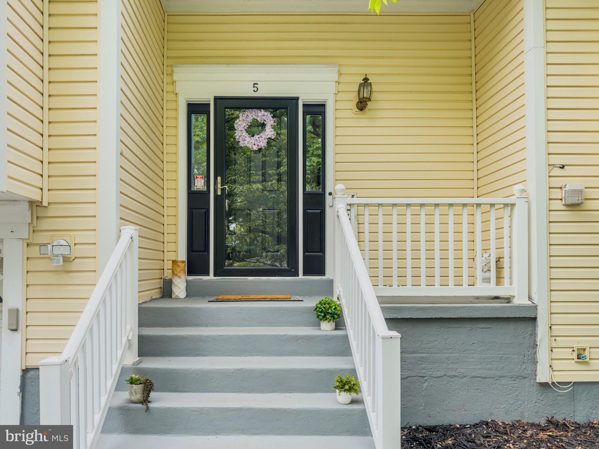 WASHINGTONIAN VILLAGE - Residential