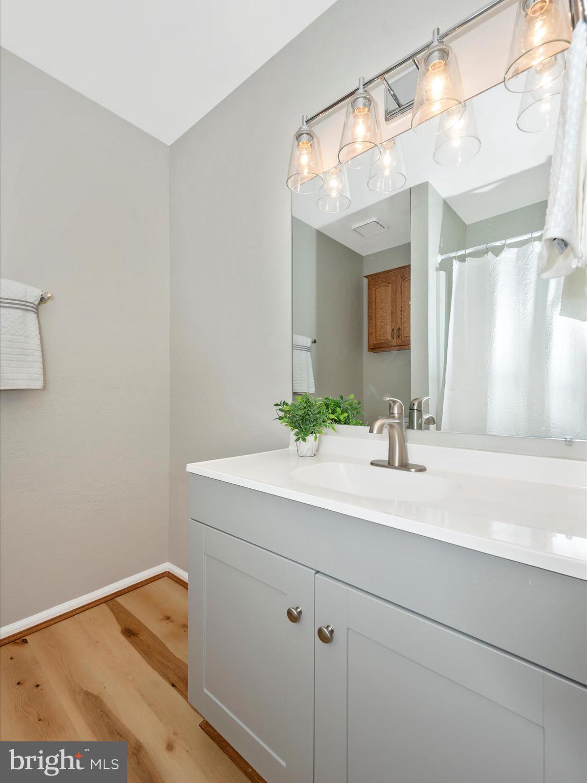 MOUNTAIN VIEW - Residential