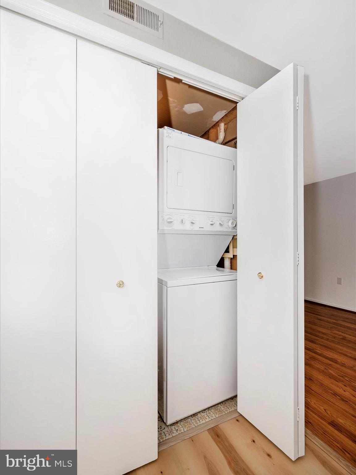 MOUNTAIN VIEW - Residential