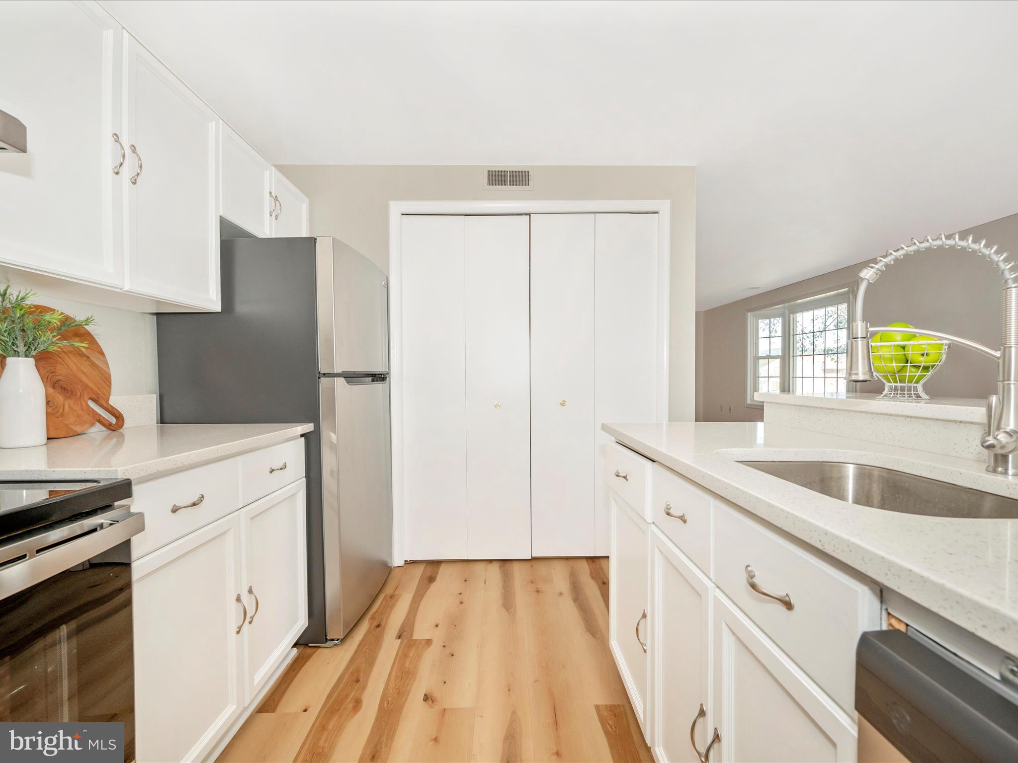 MOUNTAIN VIEW - Residential