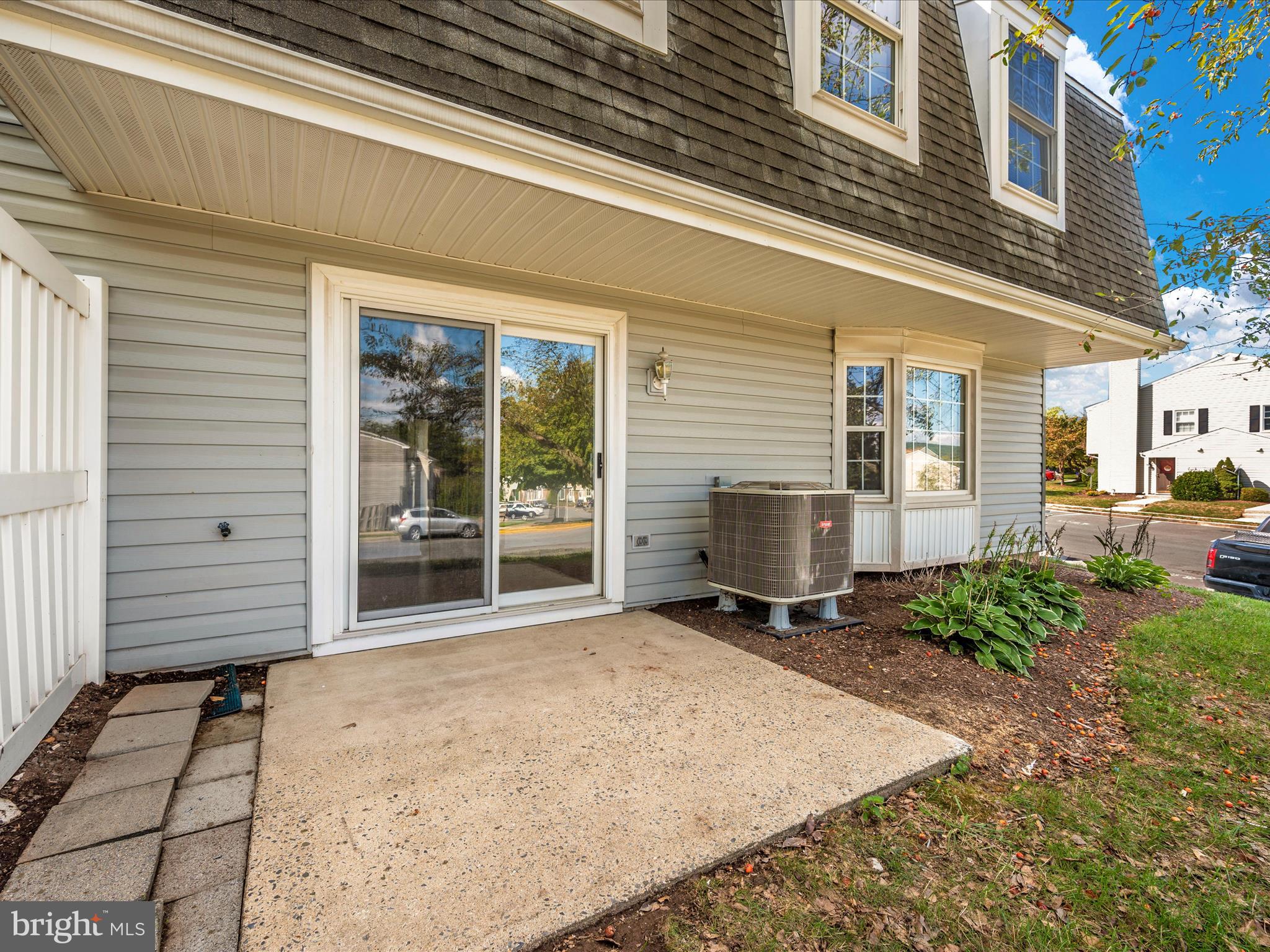 MOUNTAIN VIEW - Residential