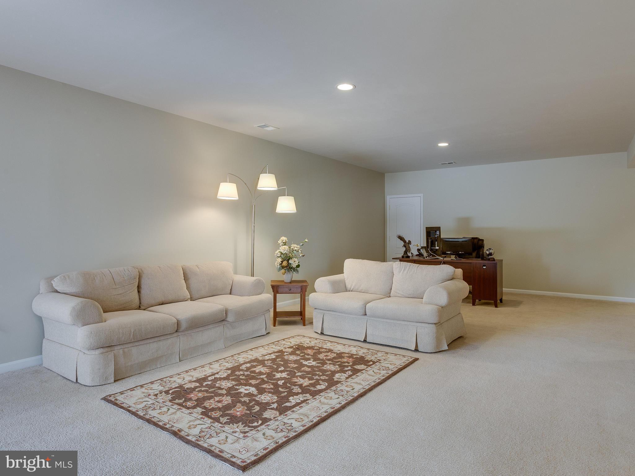 HAYMARKET STATION - Residential