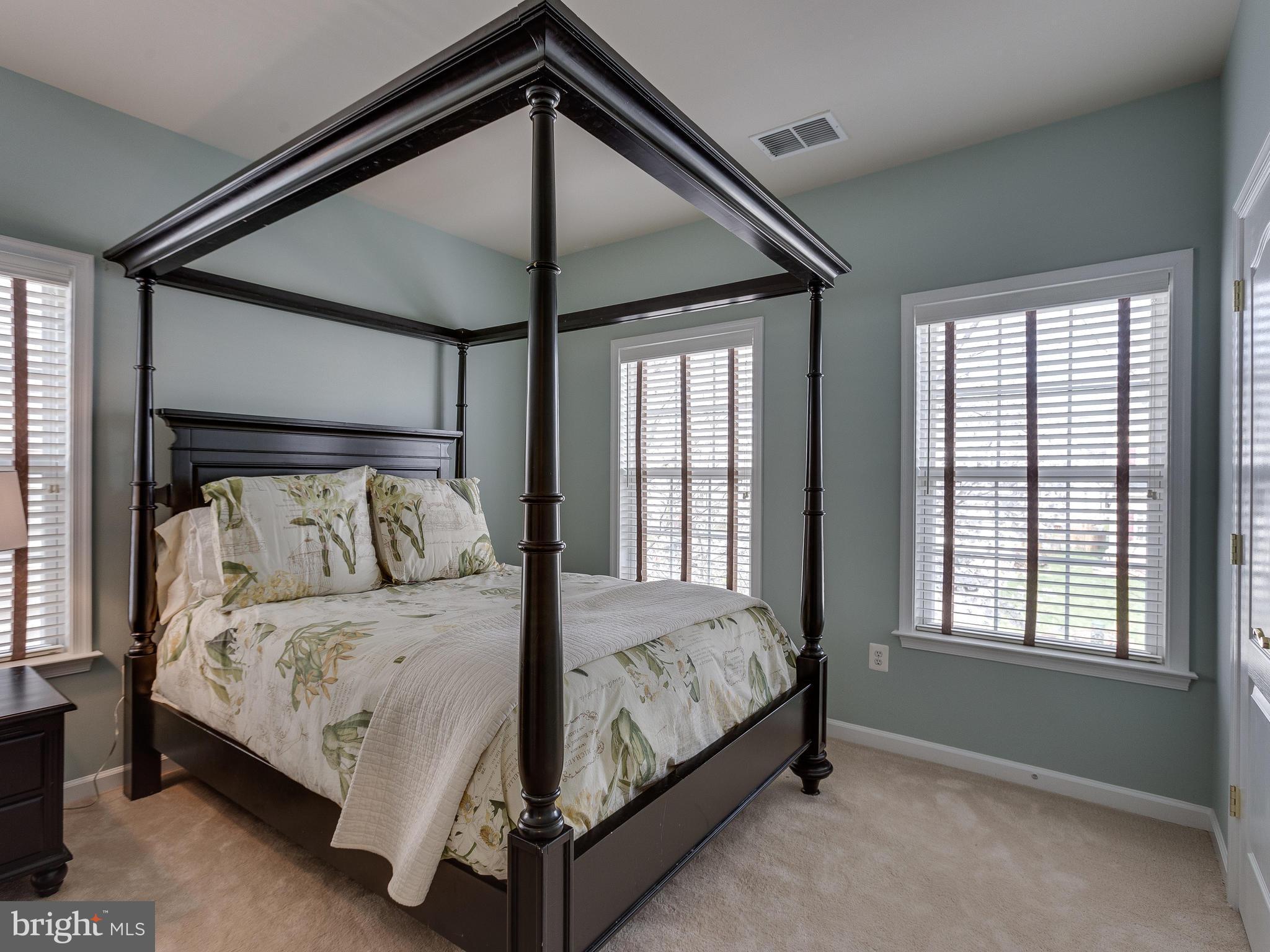 HAYMARKET STATION - Residential