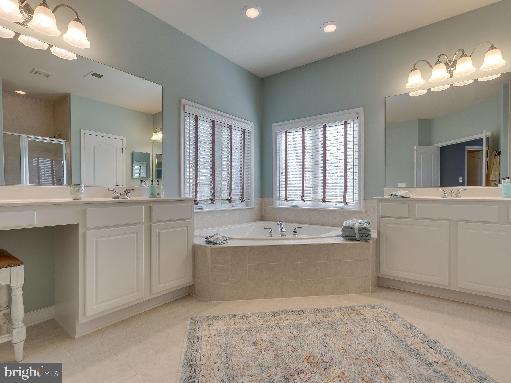 HAYMARKET STATION - Residential