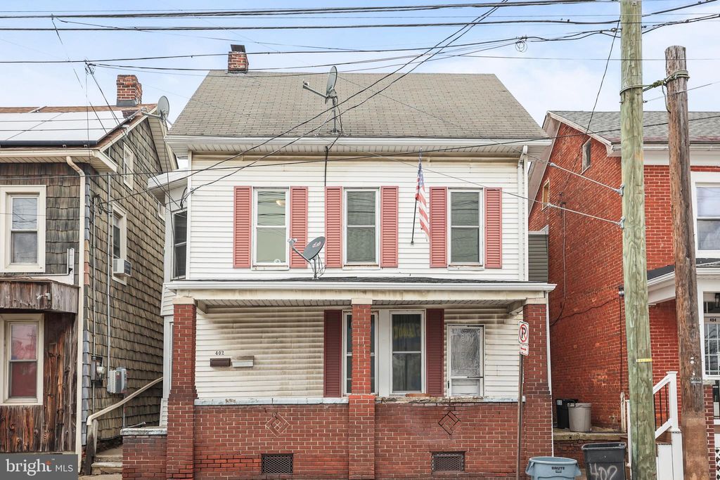 Photo of 402 Broadway, HANOVER, PA 17331 (MLS # PAYK2098504)
