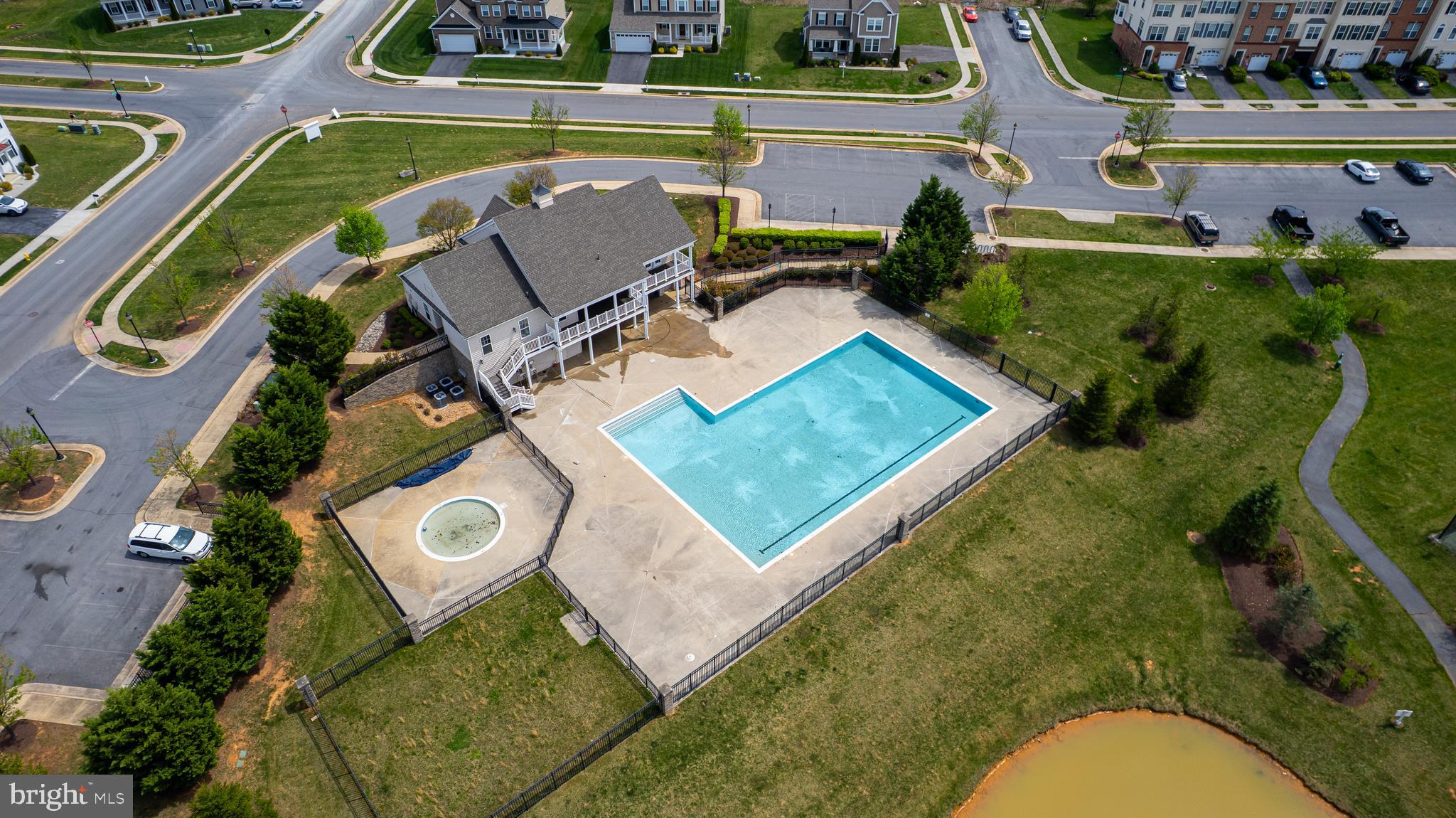 MARTINSBURG STATION - Residential