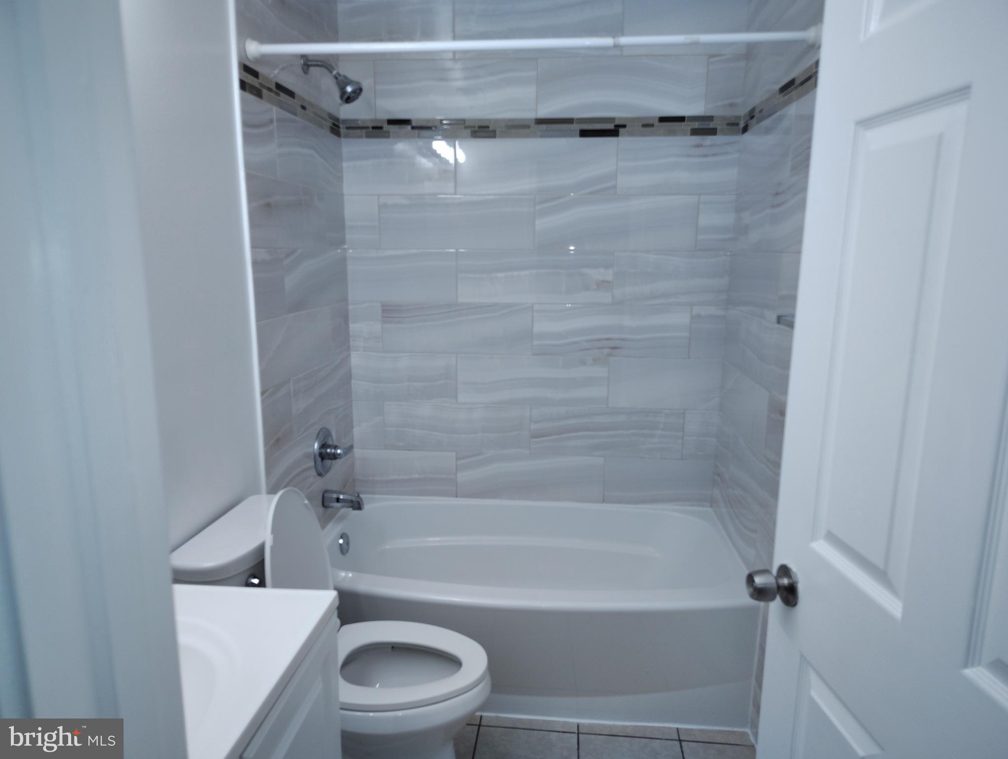 DALE CITY - Residential Lease