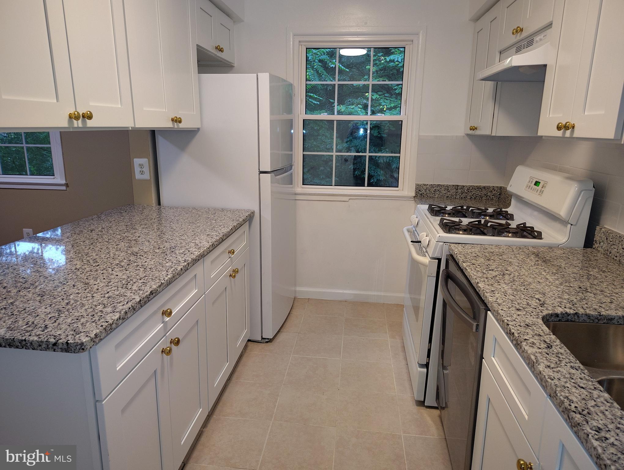 DALE CITY - Residential Lease