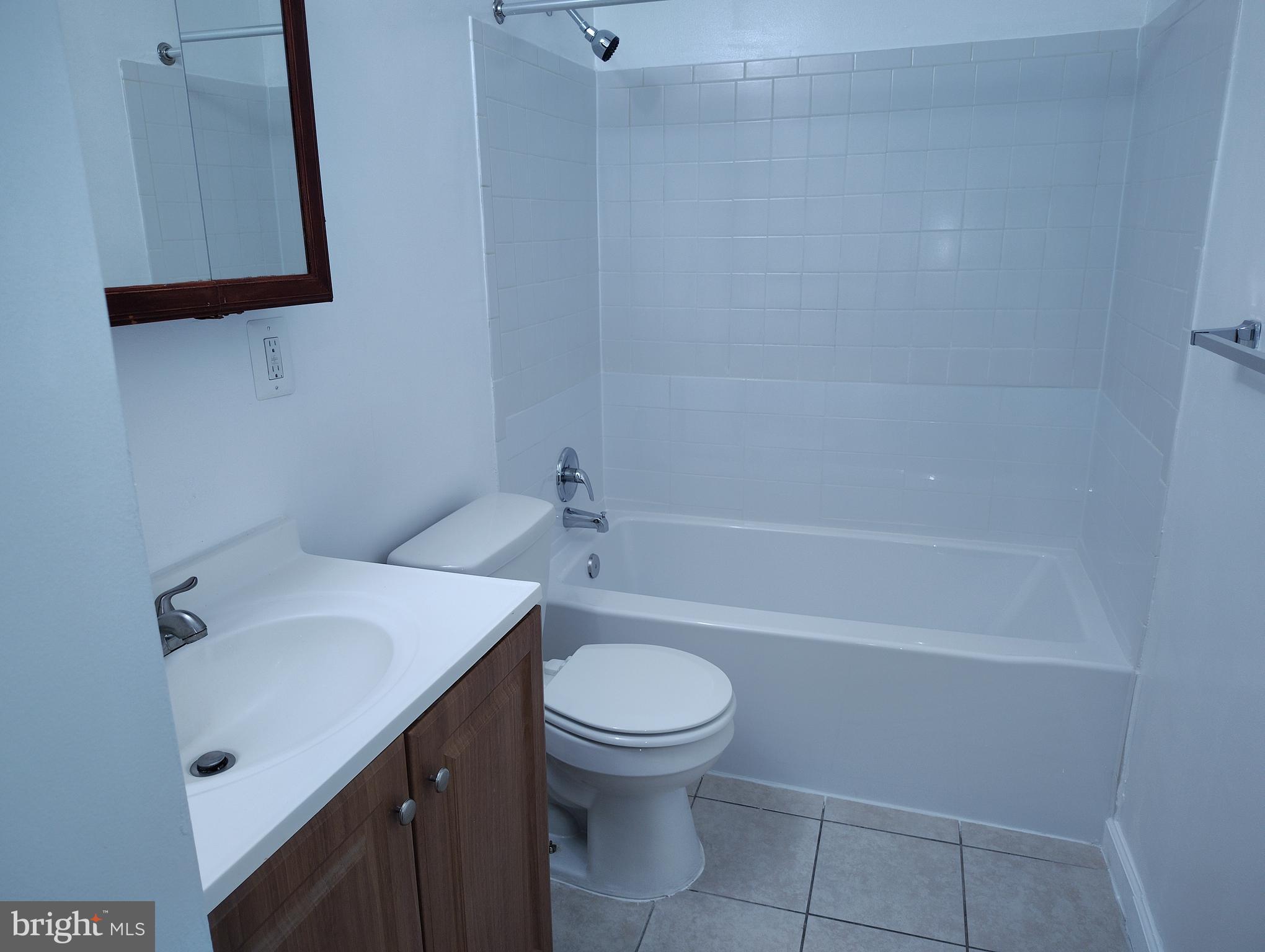 DALE CITY - Residential Lease