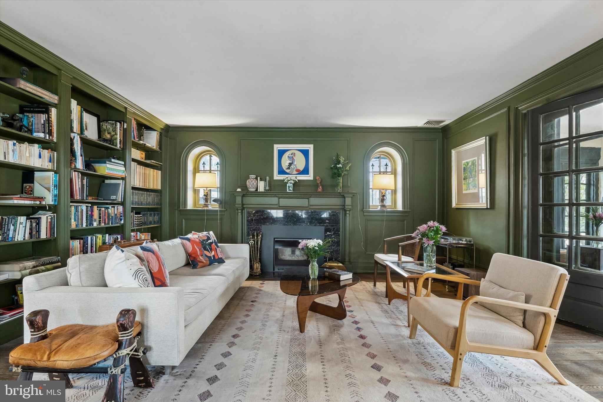 2291 BRYN MAWR AVENUE