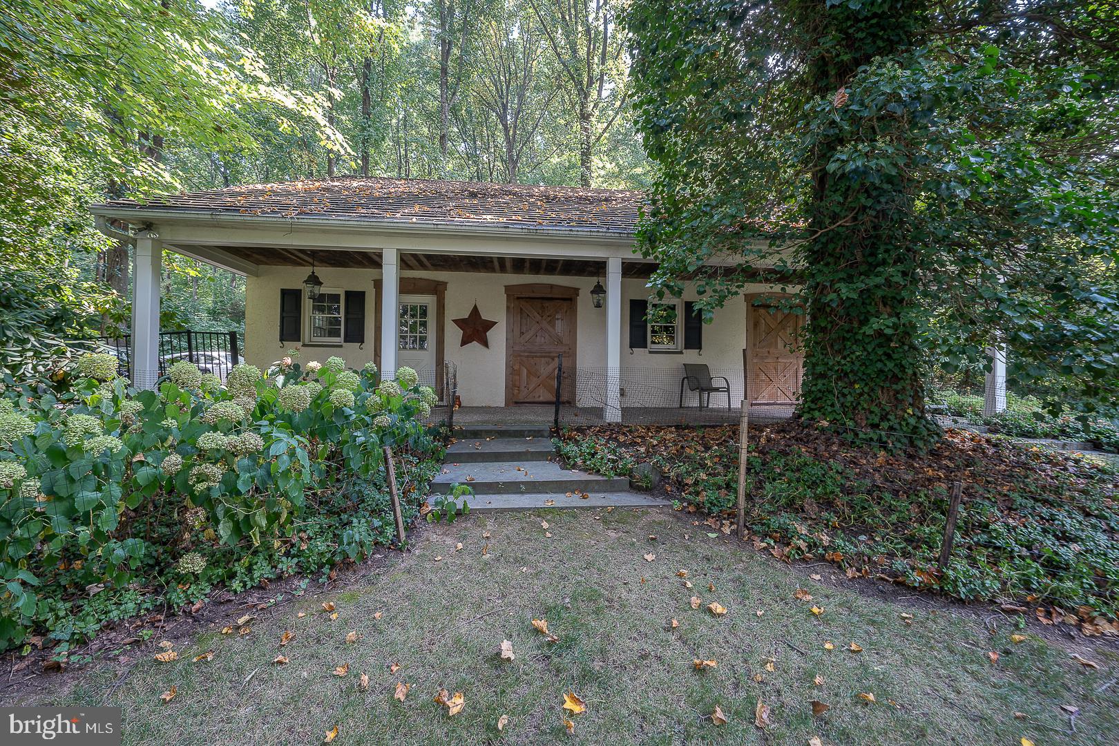 RADNOR HUNT - Residential