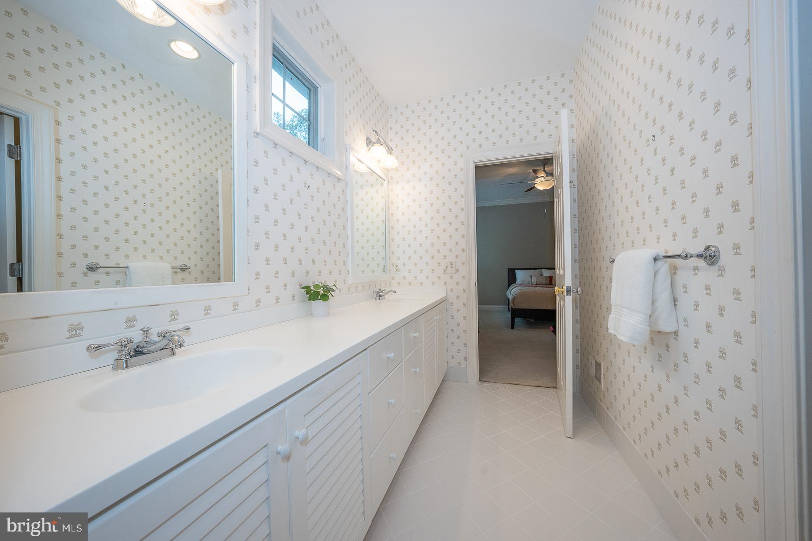 RADNOR HUNT - Residential