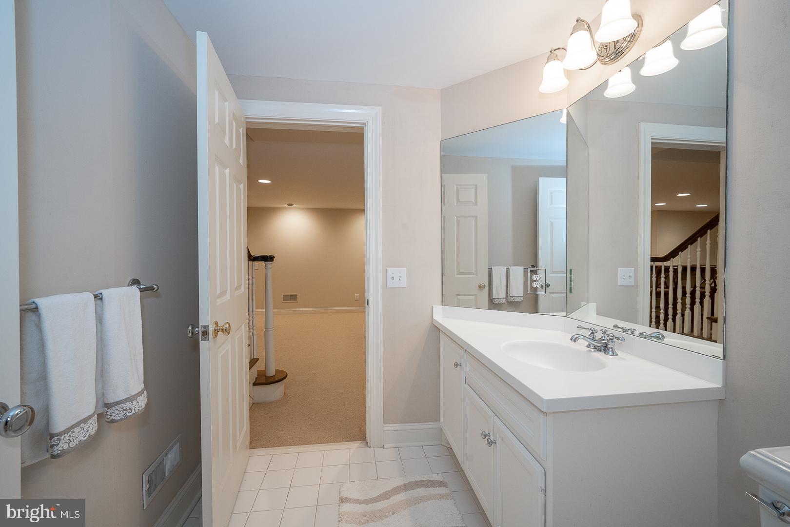 RADNOR HUNT - Residential