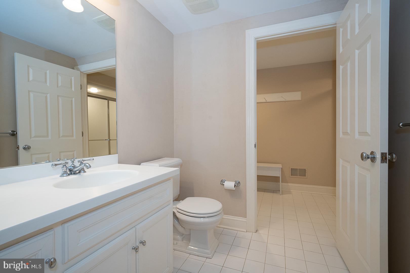 RADNOR HUNT - Residential