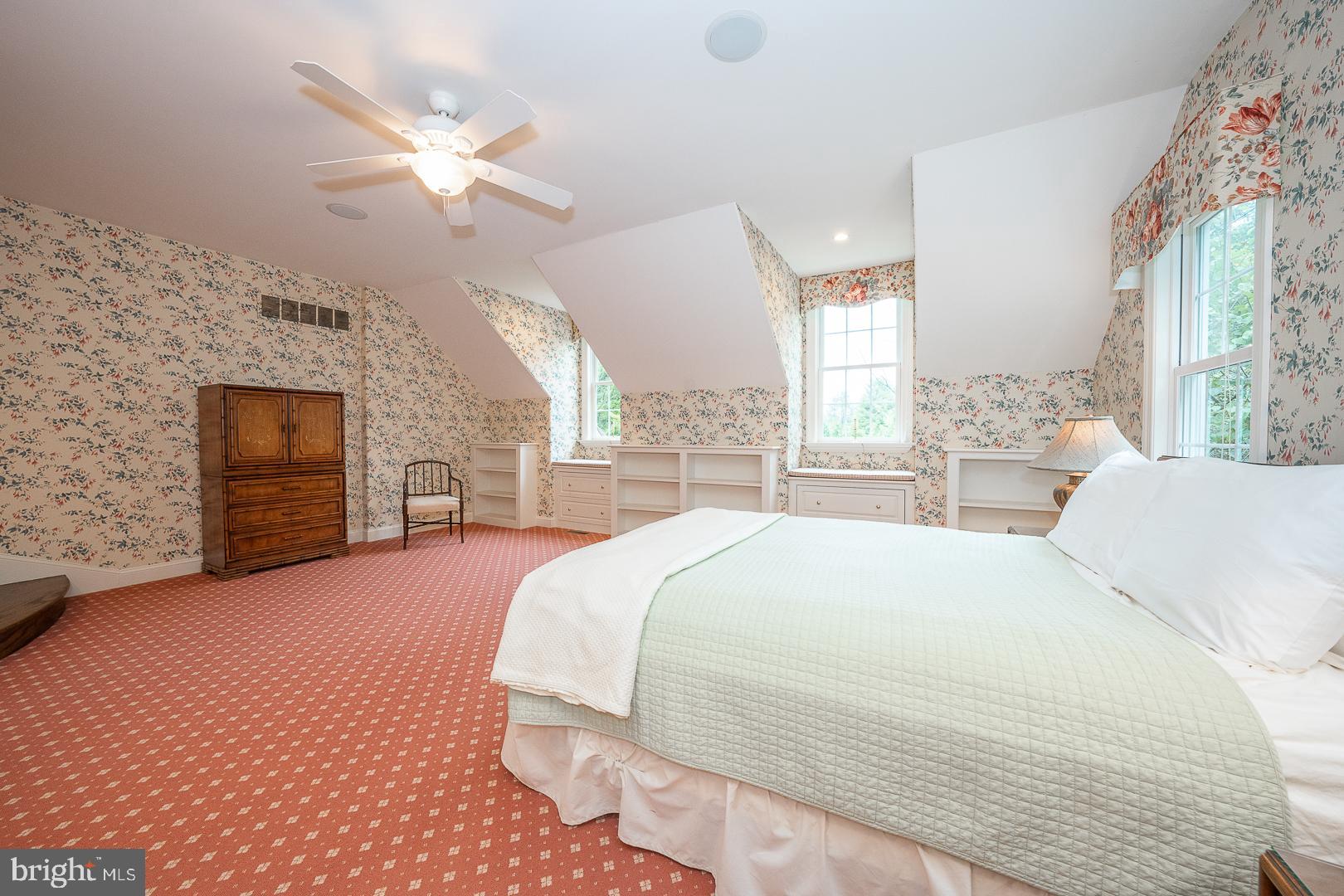 RADNOR HUNT - Residential