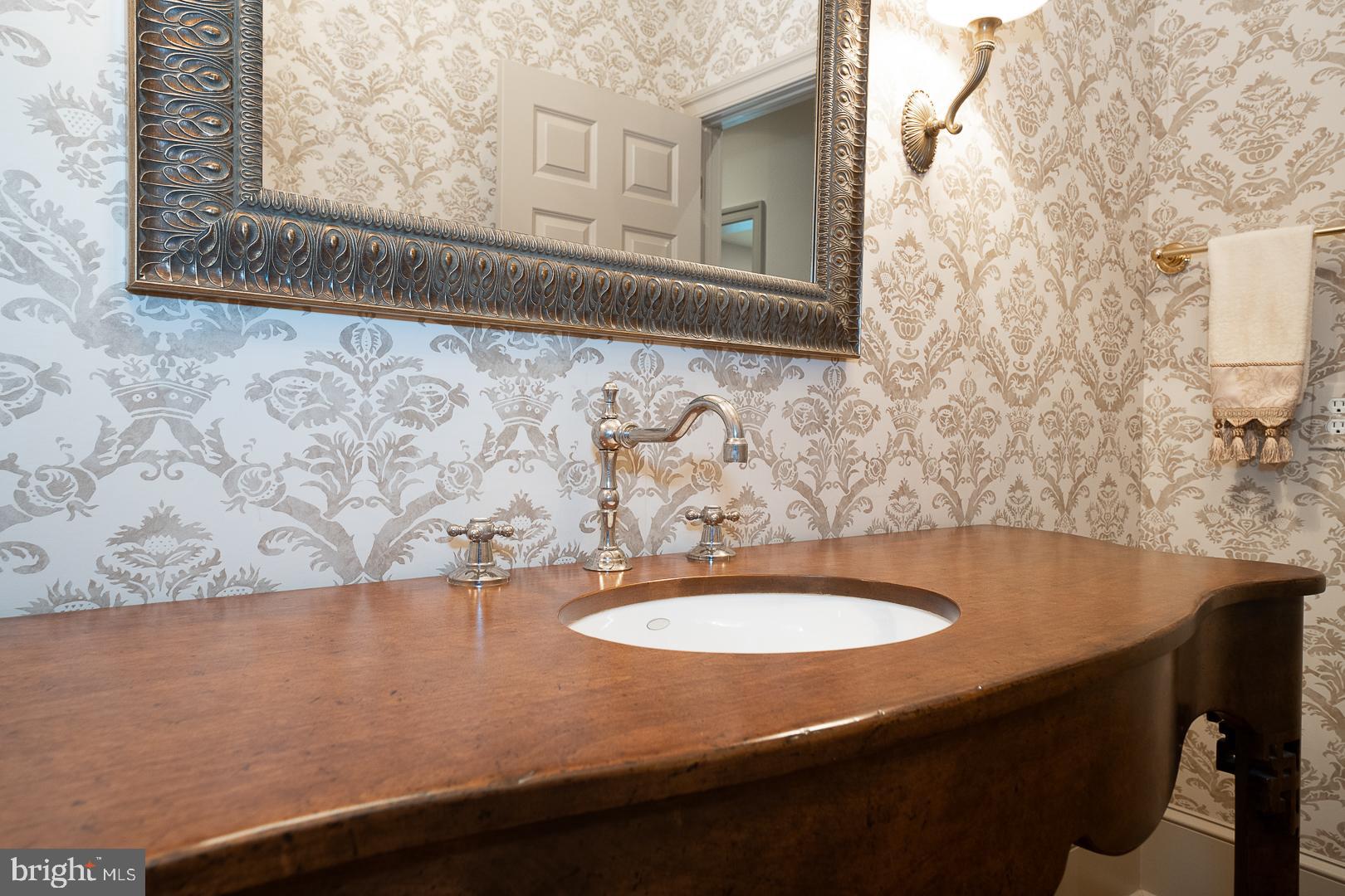 RADNOR HUNT - Residential