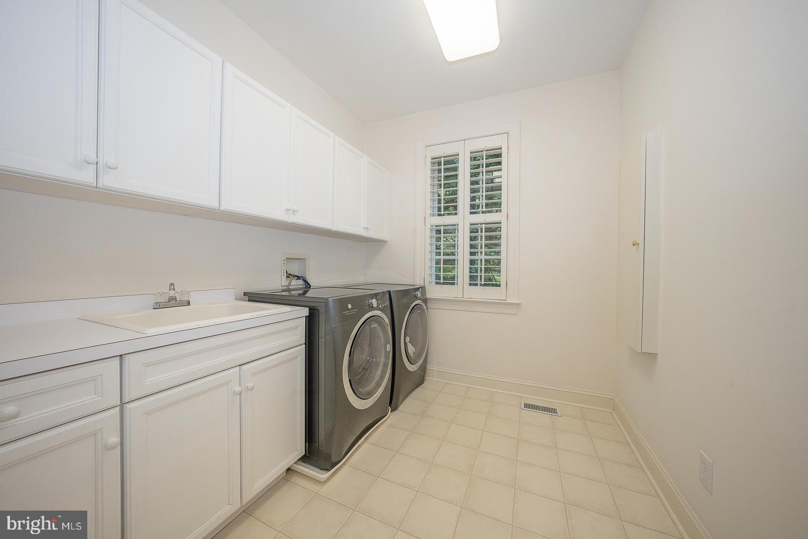 RADNOR HUNT - Residential