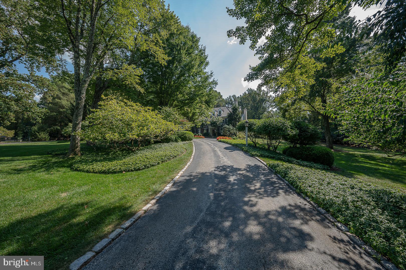 RADNOR HUNT - Residential