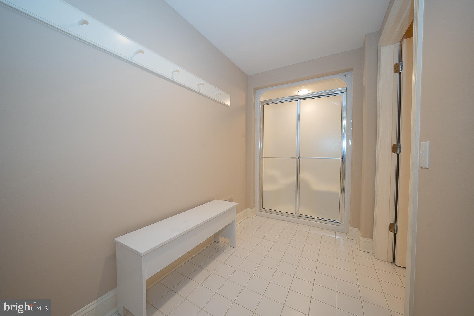 RADNOR HUNT - Residential