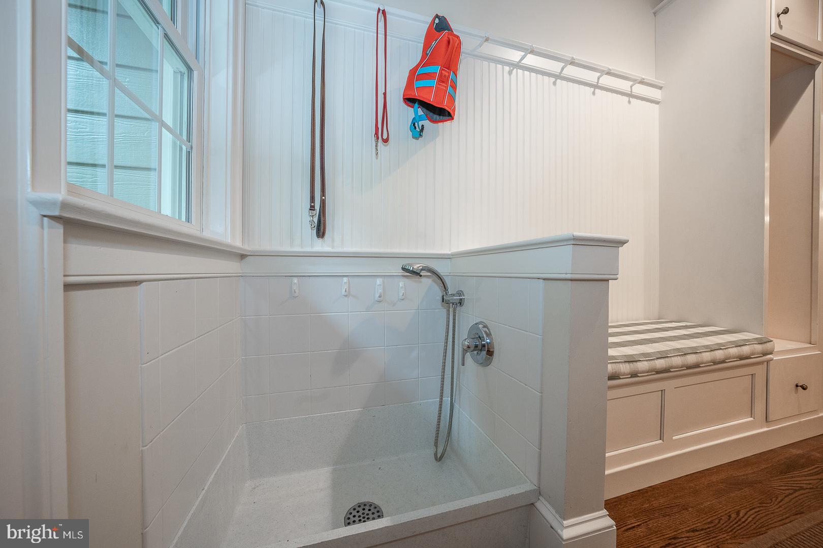 RADNOR HUNT - Residential