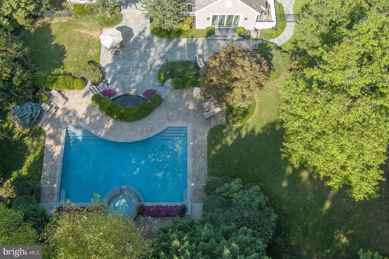 RADNOR HUNT - Residential