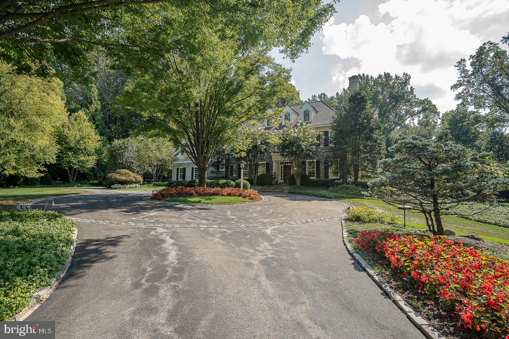 RADNOR HUNT - Residential
