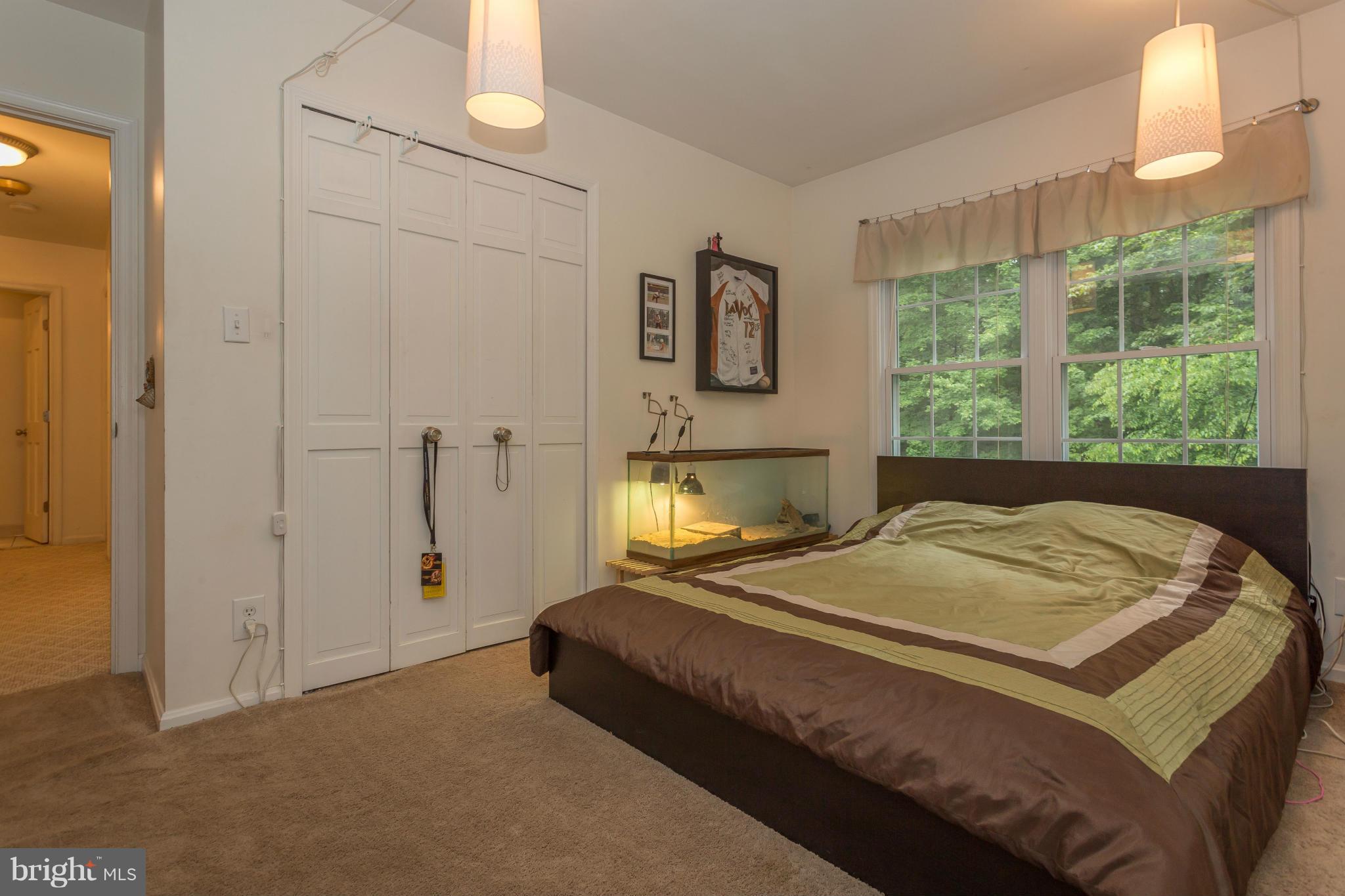 SHADOW WOODS - Residential