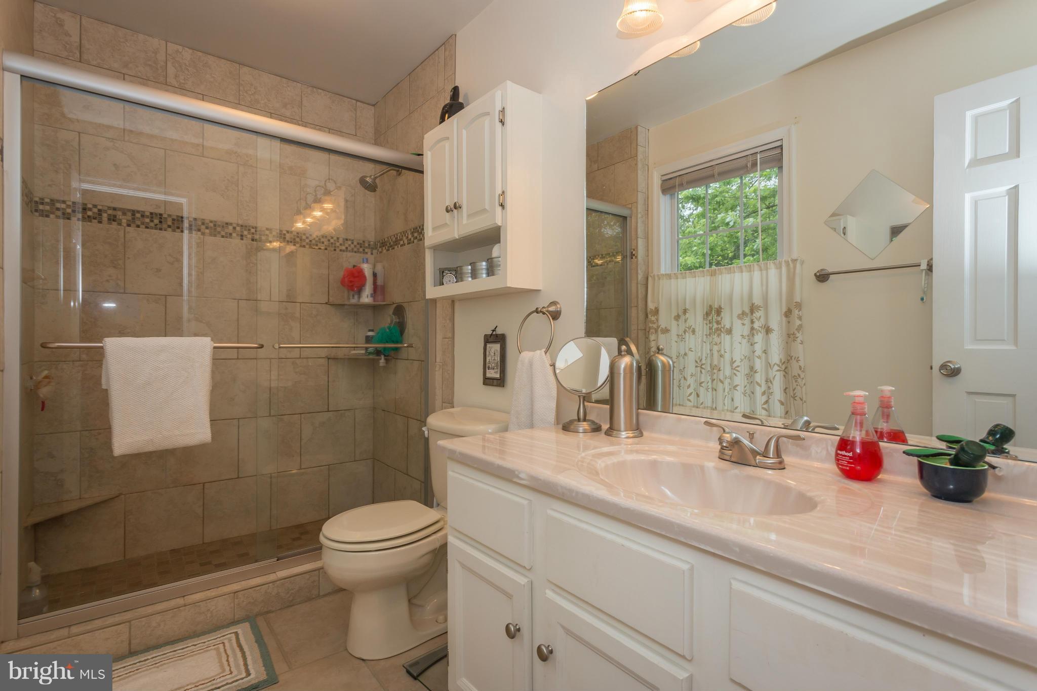 SHADOW WOODS - Residential