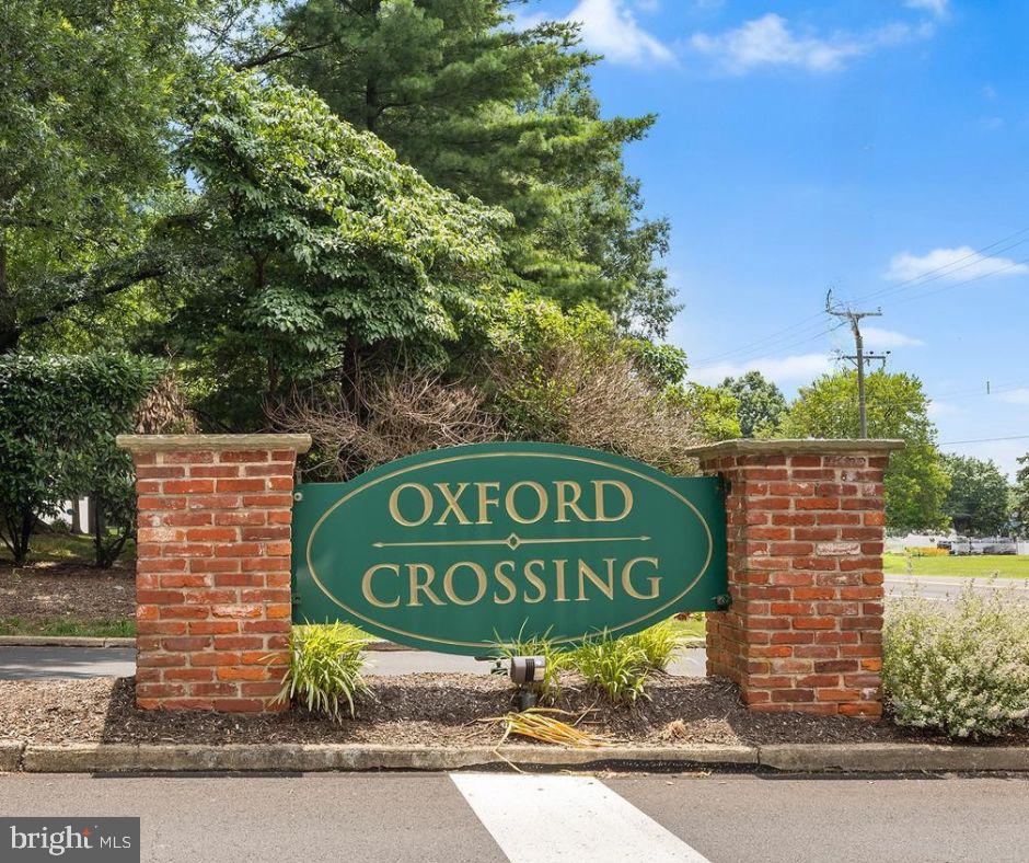OXFORD CROSSING - Residential