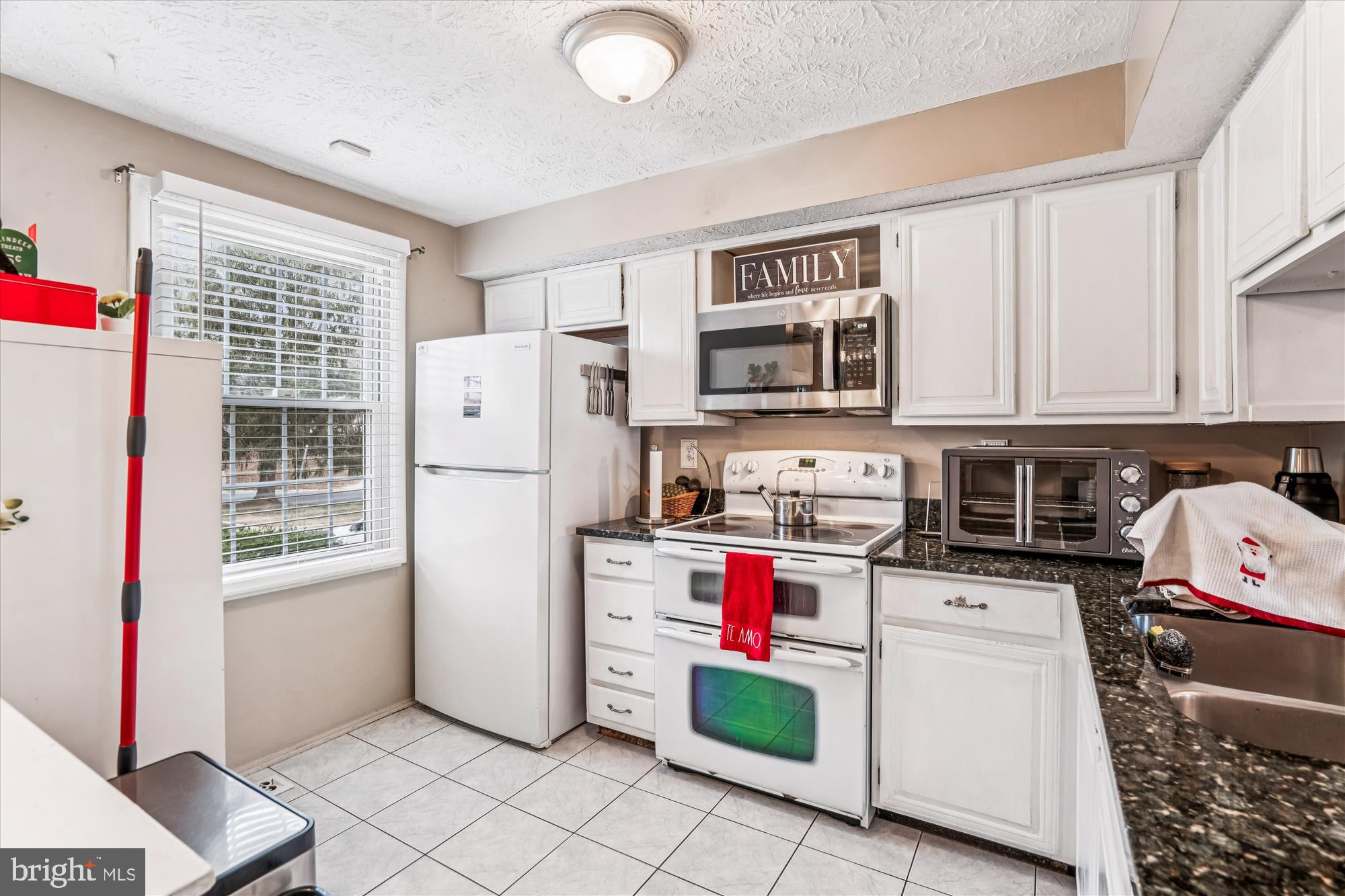 LEISHEAR VILLAGE - Residential