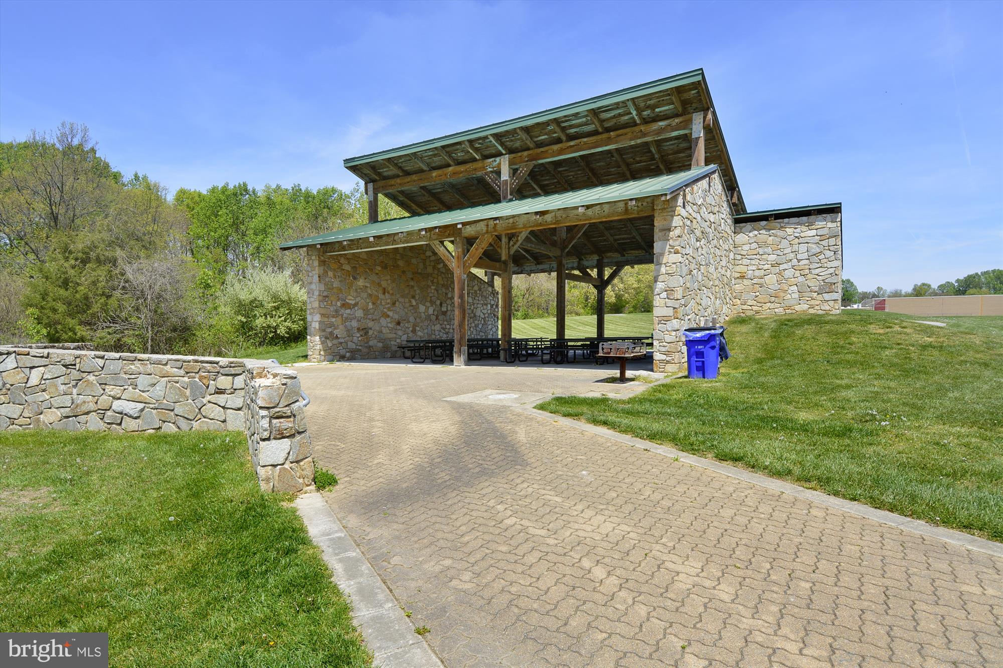 LEISHEAR VILLAGE - Residential