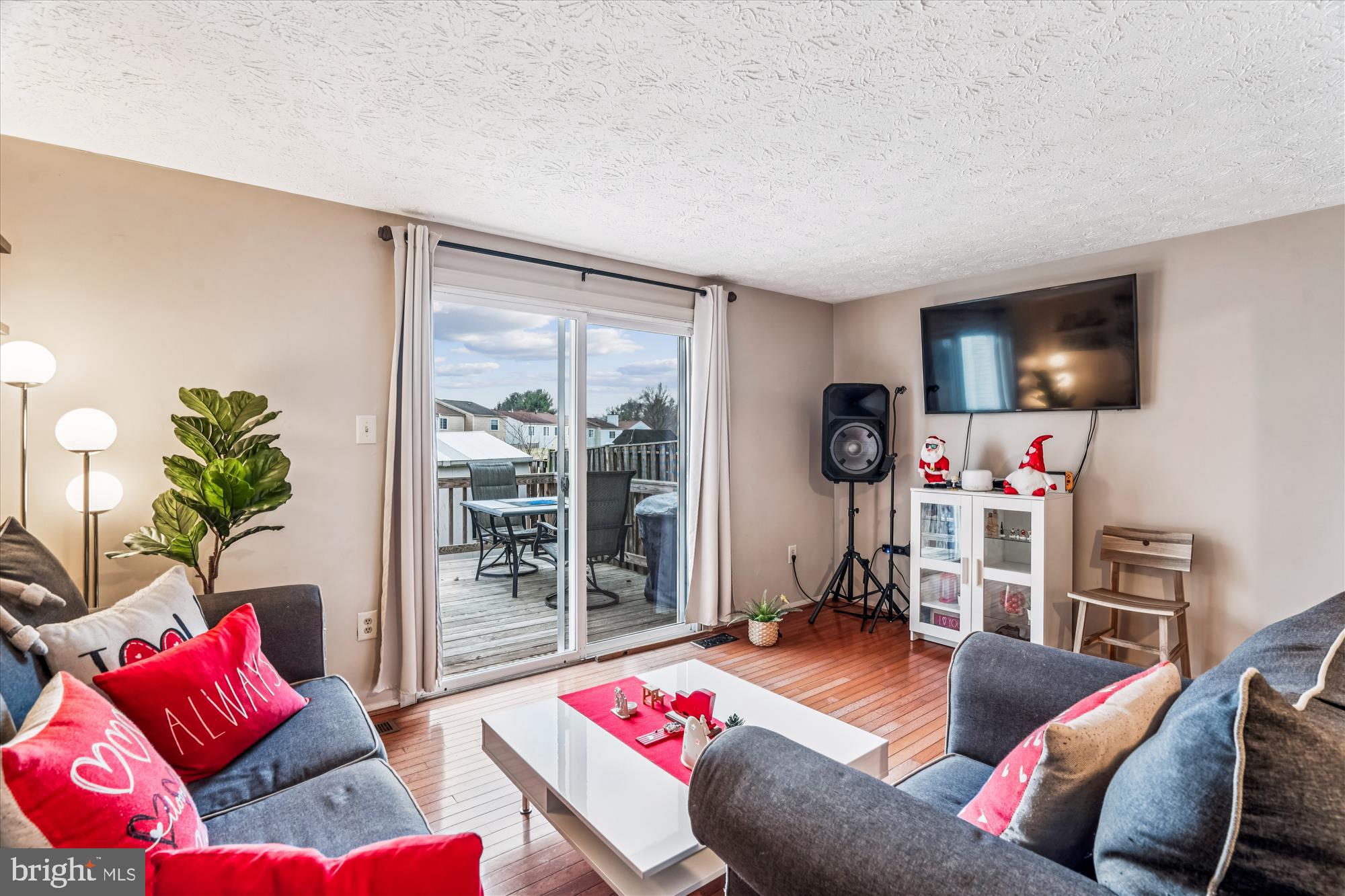 LEISHEAR VILLAGE - Residential