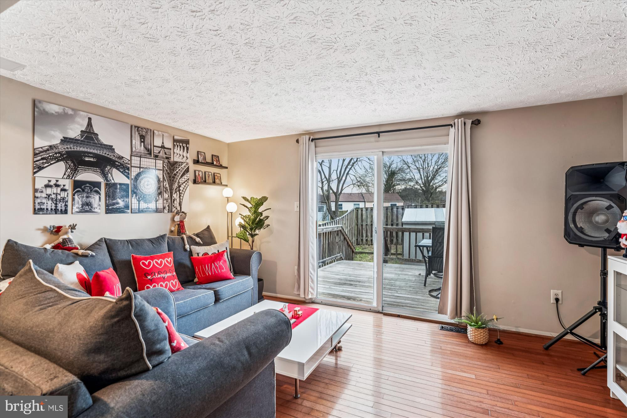 LEISHEAR VILLAGE - Residential