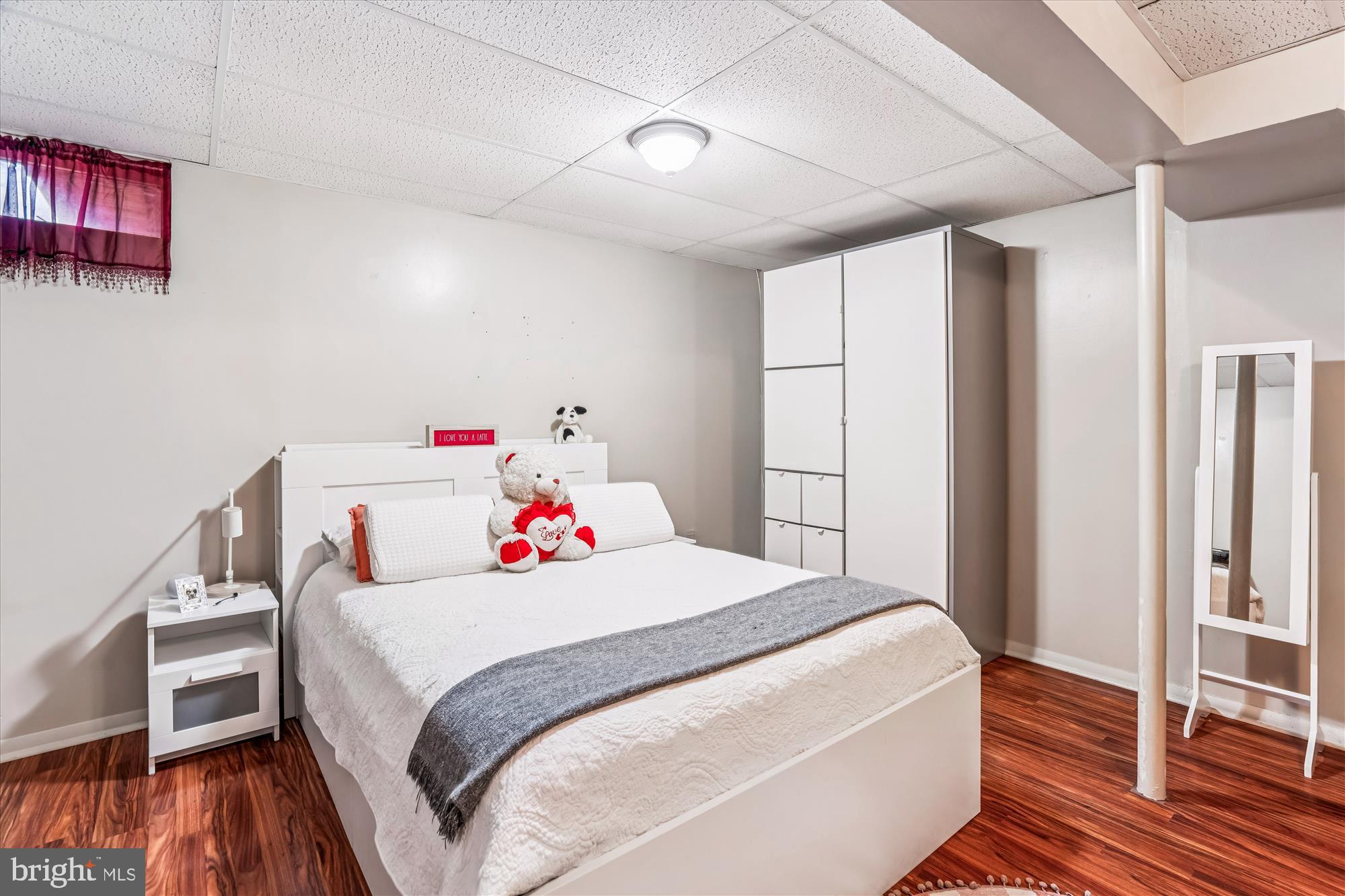 LEISHEAR VILLAGE - Residential