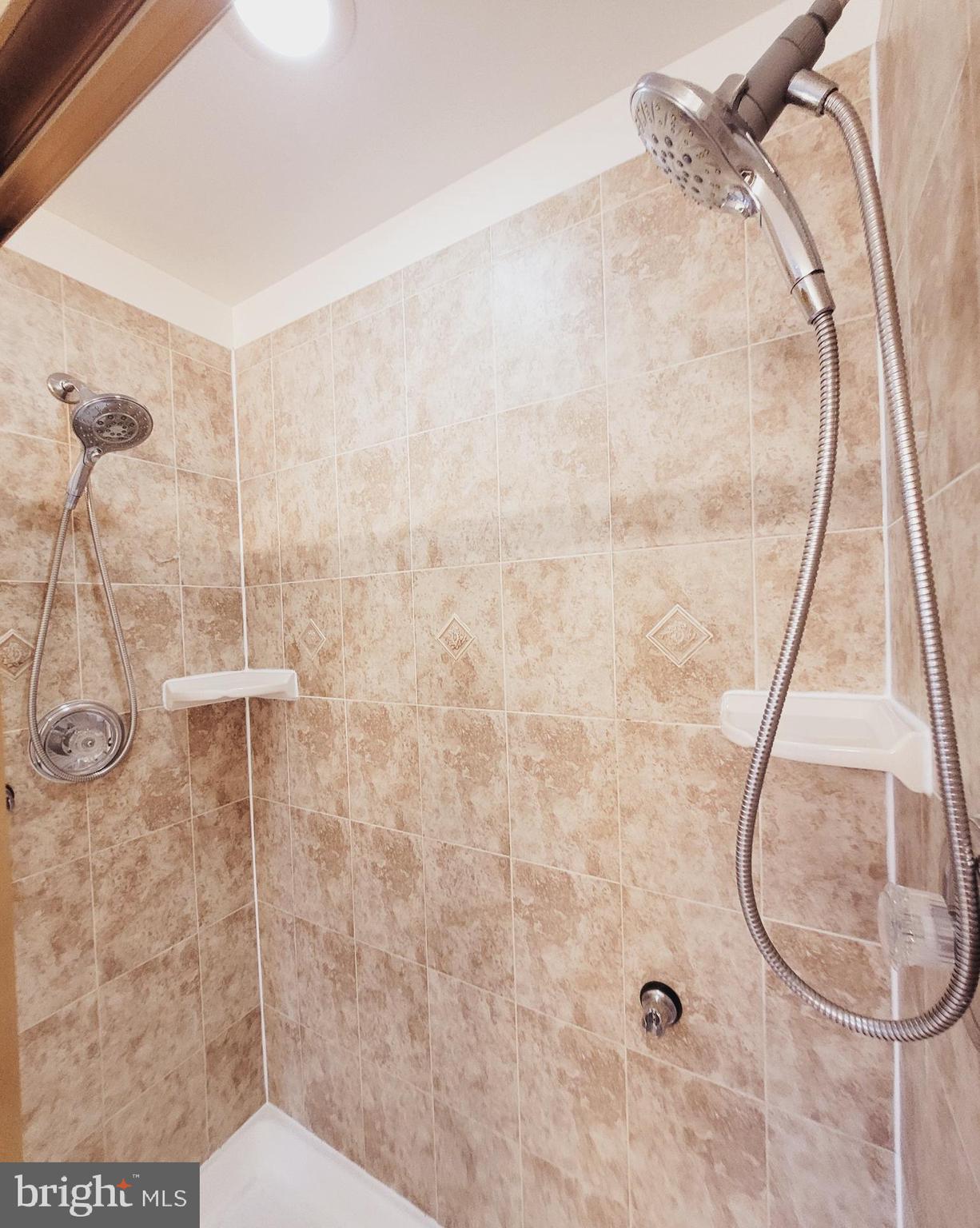 FOX HOLLOW - Residential Lease