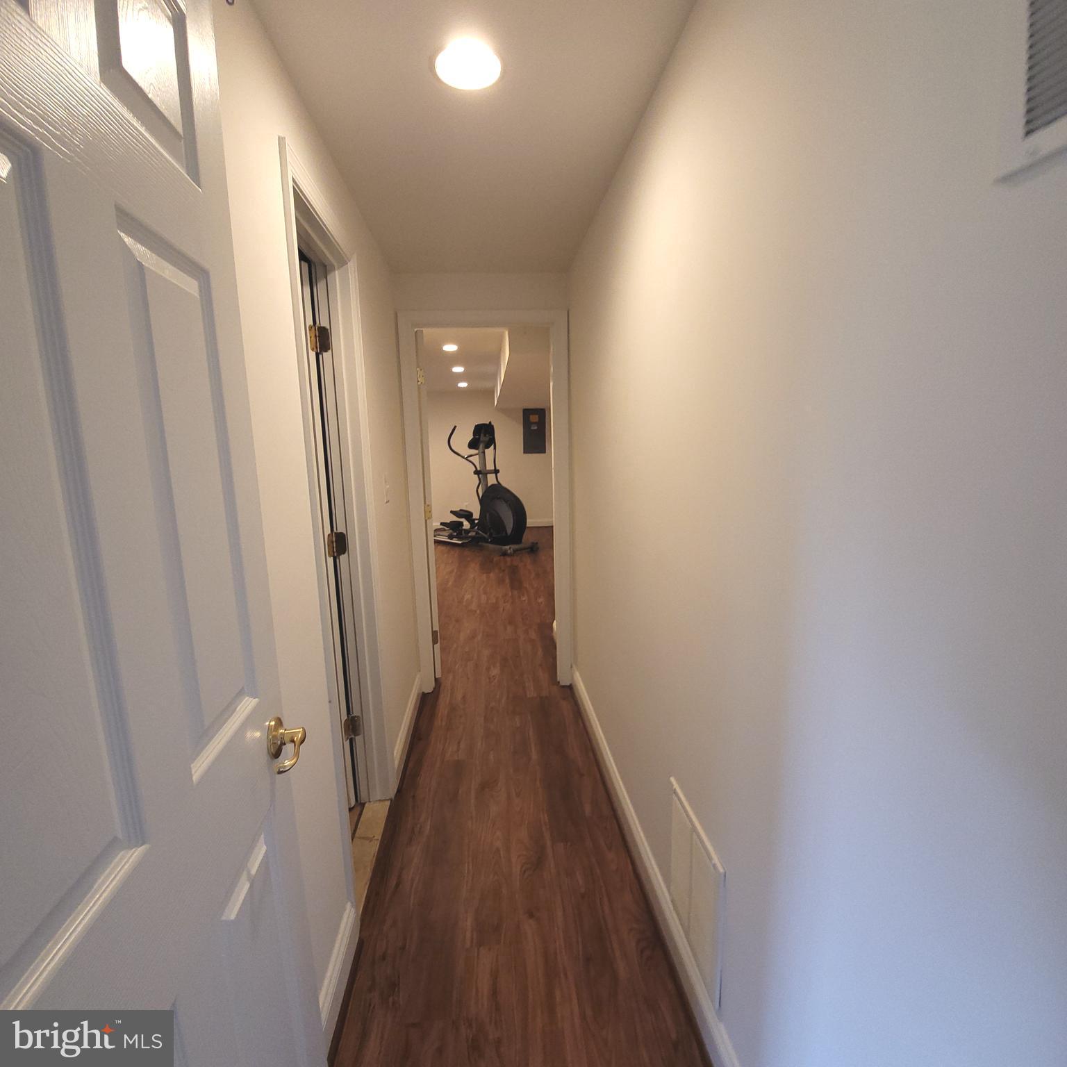 FOX HOLLOW - Residential Lease