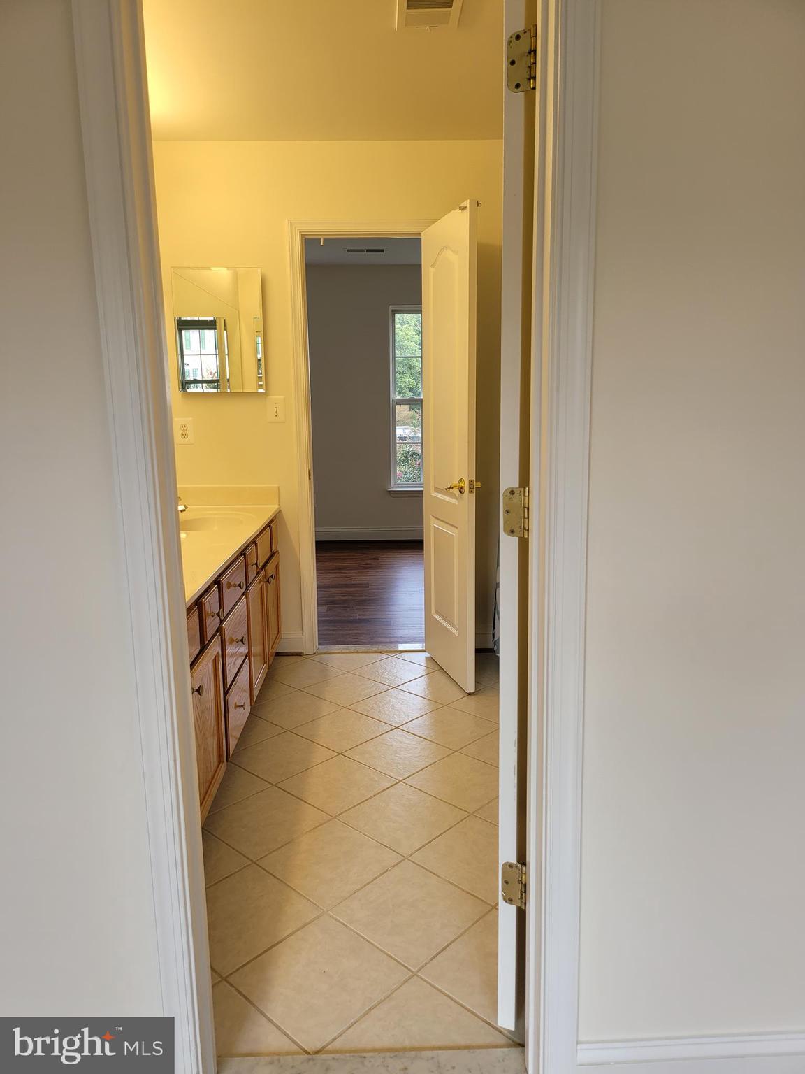 FOX HOLLOW - Residential Lease