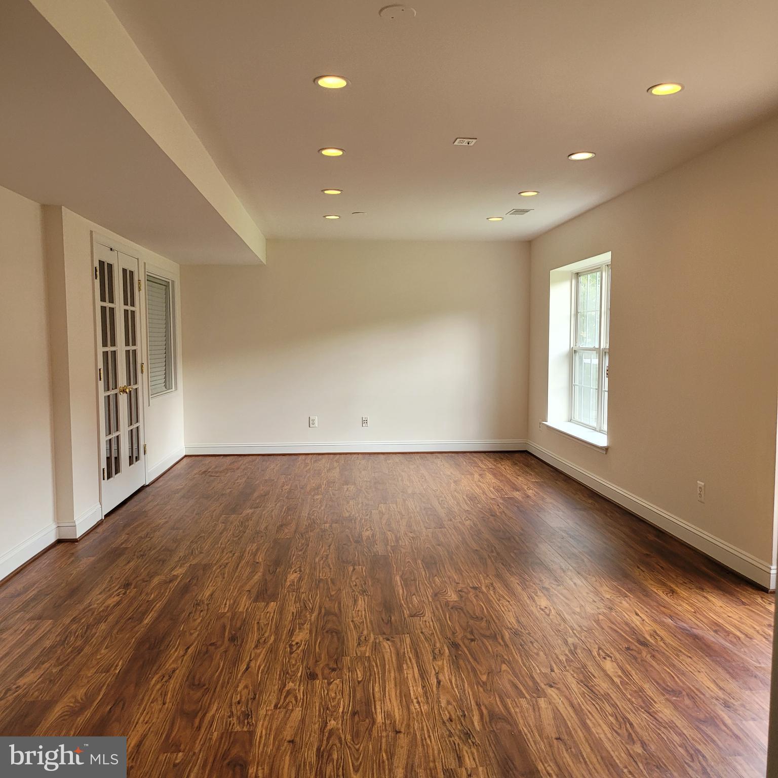 FOX HOLLOW - Residential Lease