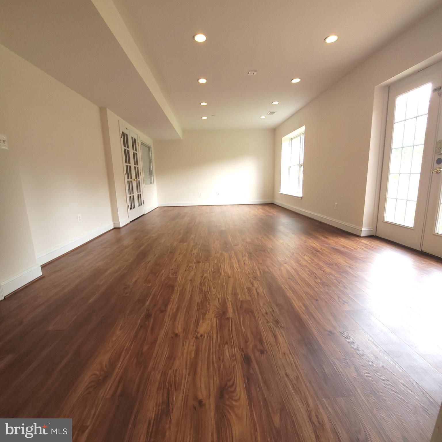 FOX HOLLOW - Residential Lease