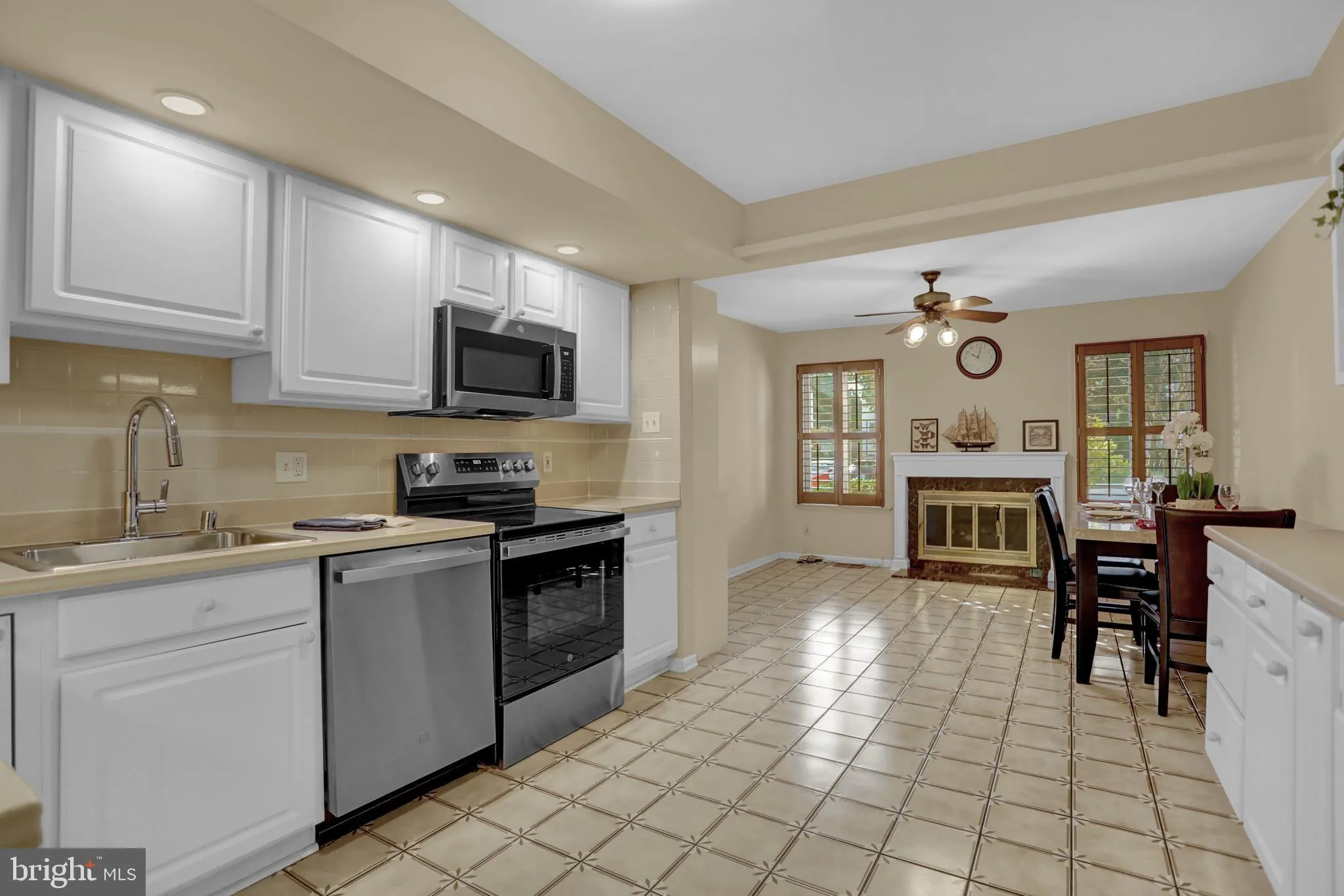 Baltimore, Maryland 21210, United States, 3 Bedrooms Bedrooms, ,4 BathroomsBathrooms,Residential,Coming Soon,224059