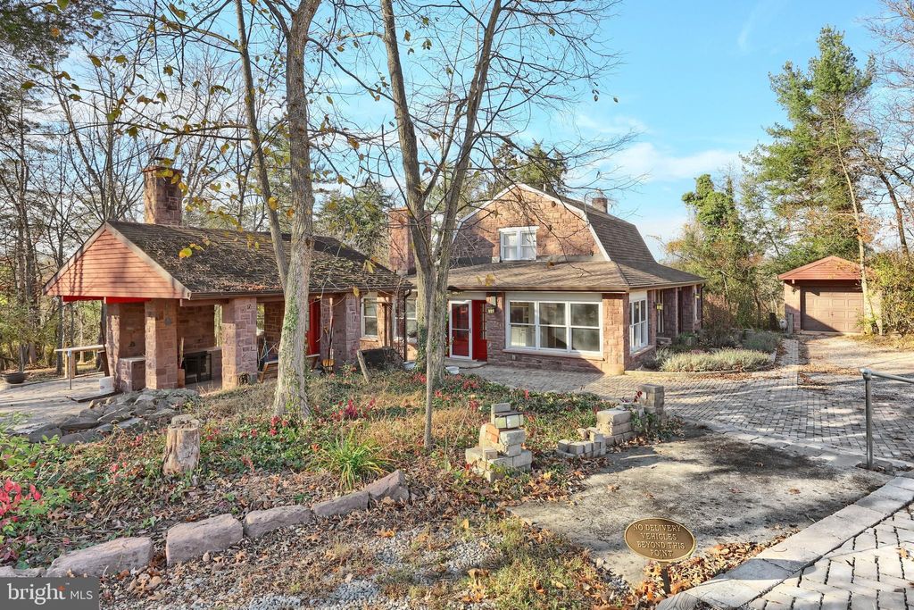 Photo of 6691 Harmony Grove Road, DOVER, PA 17315 (MLS # PAYK2095160)