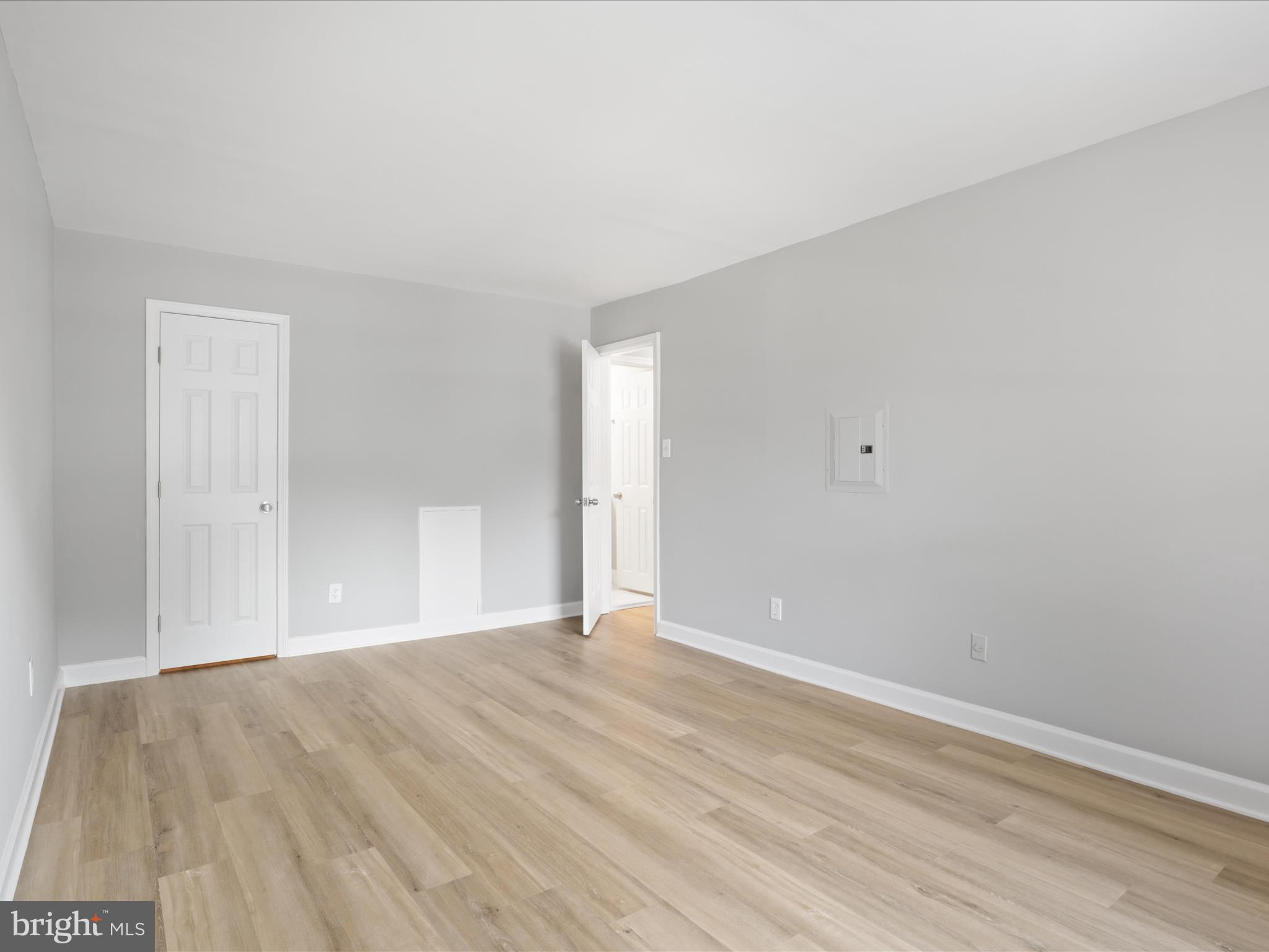 WOODBURN VILLAGE - Residential