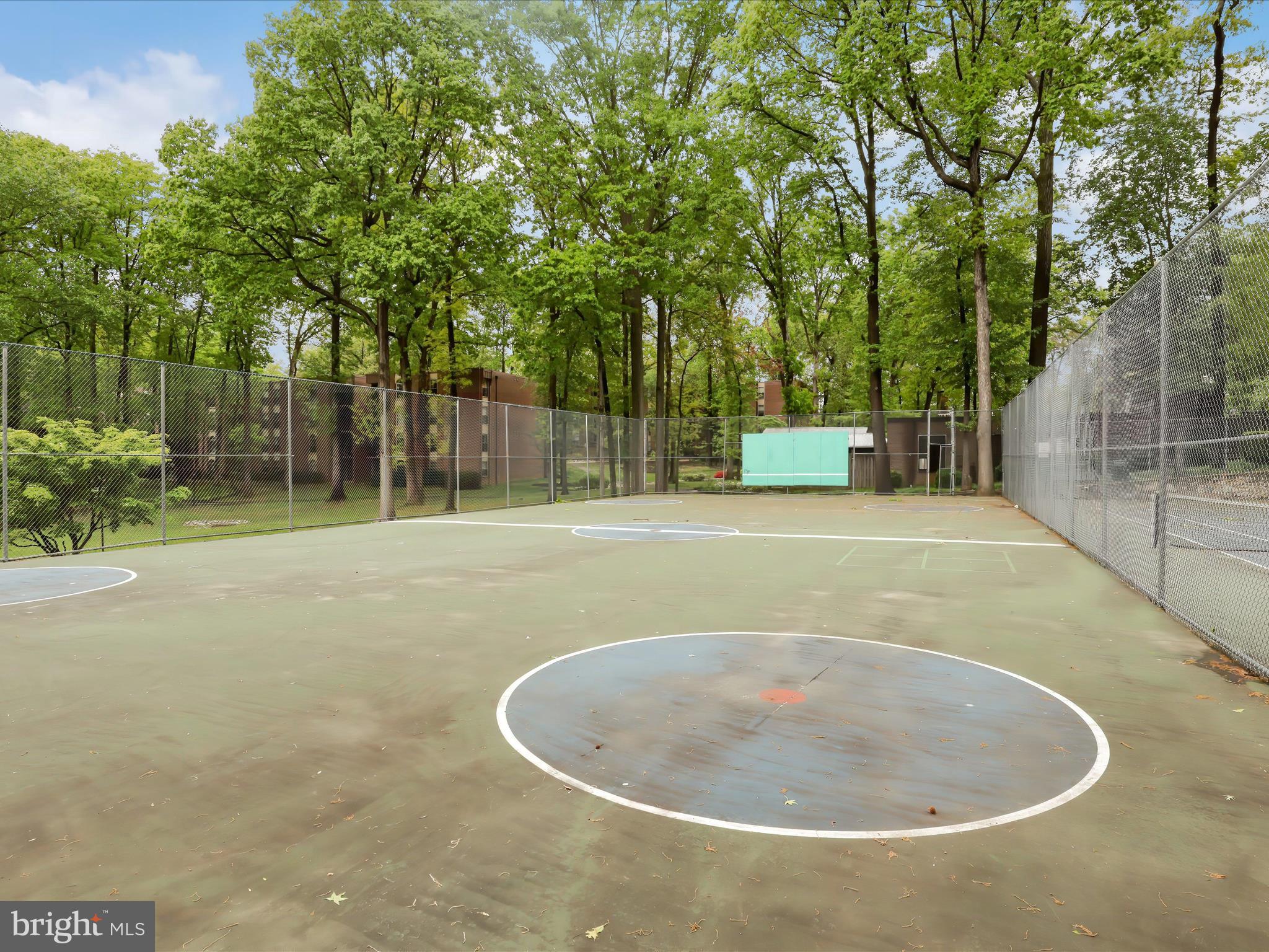 WOODBURN VILLAGE - Residential