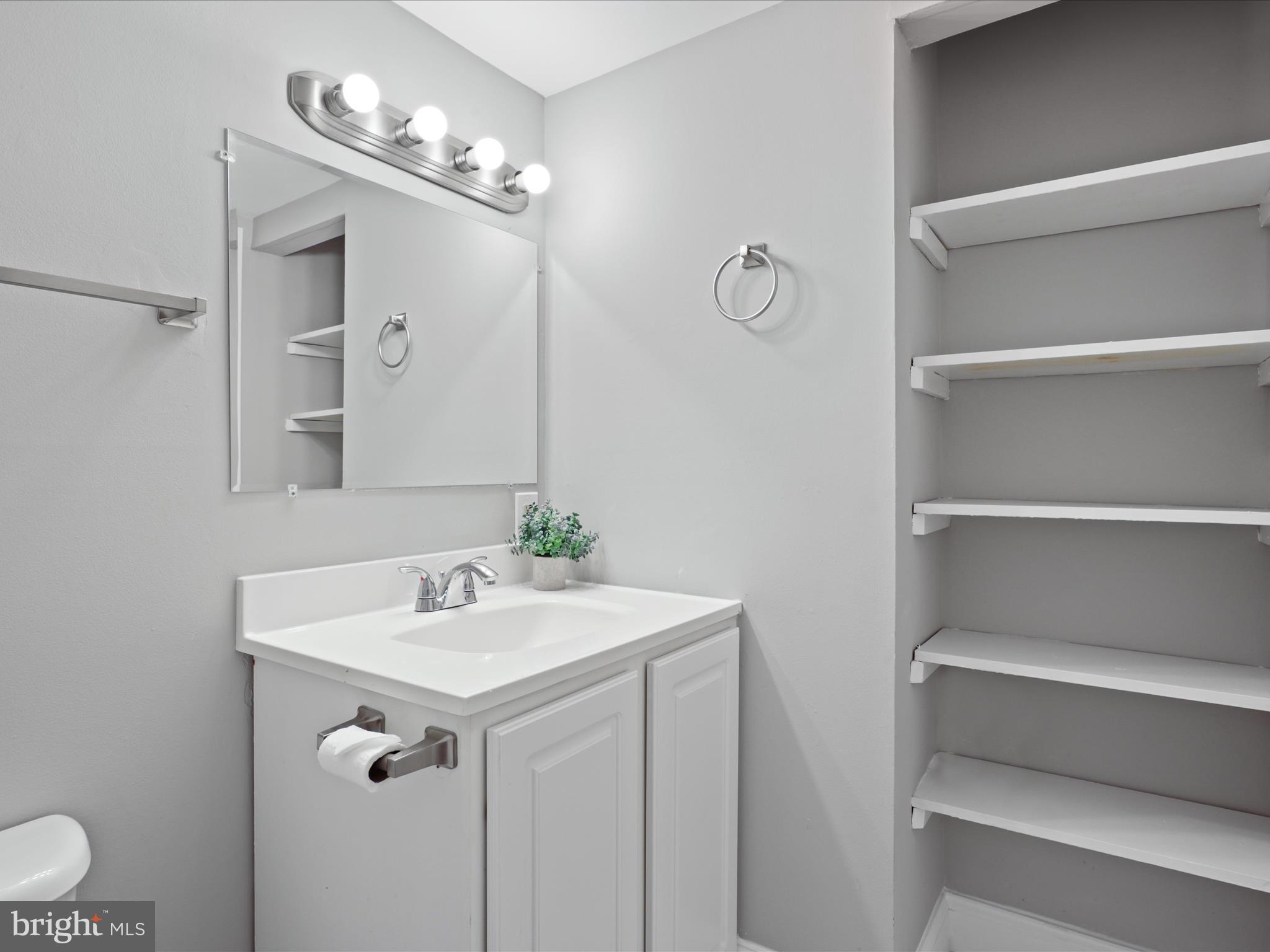 WOODBURN VILLAGE - Residential