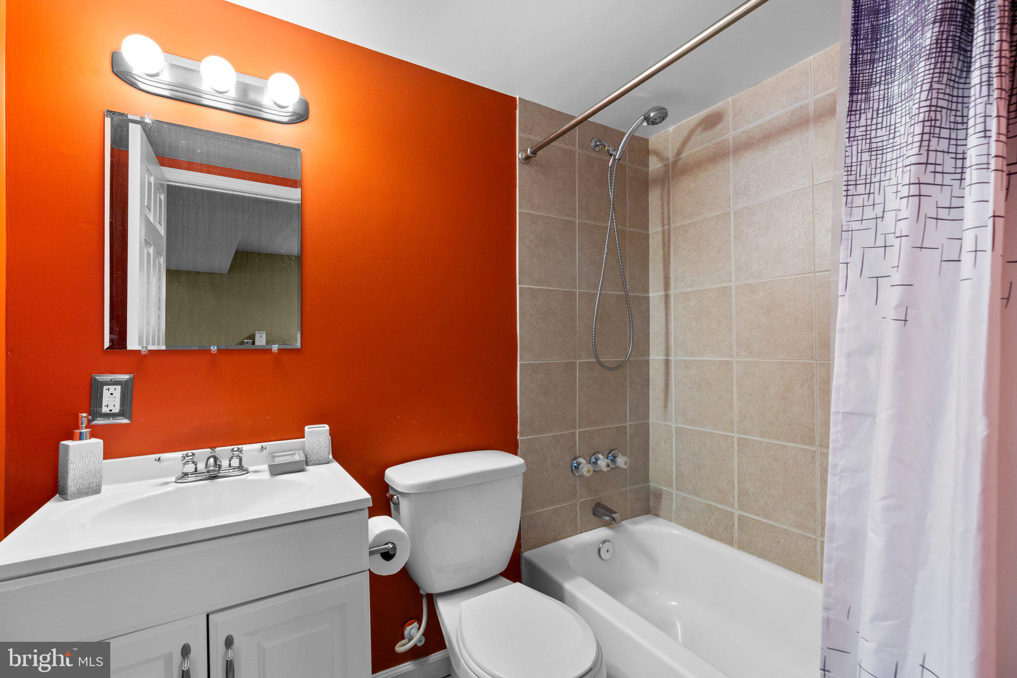 BALTIMORE HIGHLANDS - Residential